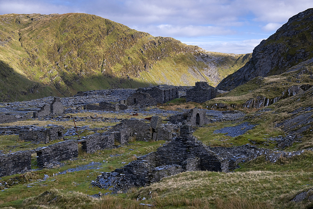 The abandoned Rhosydd Slate Quarry backed by Cwmorthin and Allt y Ceffylau, Moelwyn Mountains, Snowdonia National Park, Eryri, North Wales, UK