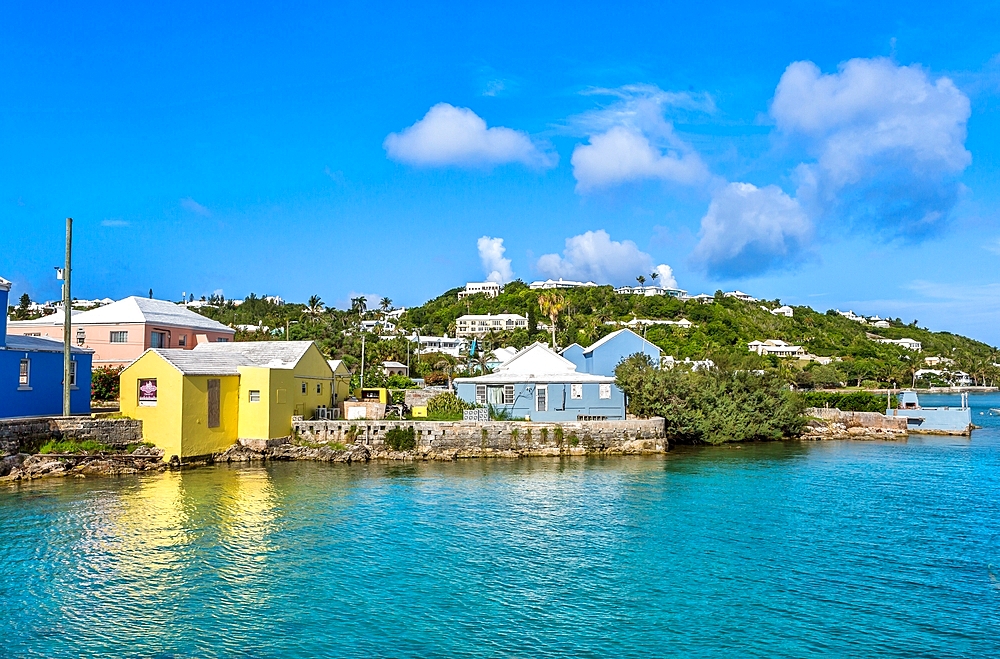 Harrington Sound, close to the site of the former Devil's Hole sinkhole, Smiths Parish, Bermuda, Atlantic, North America