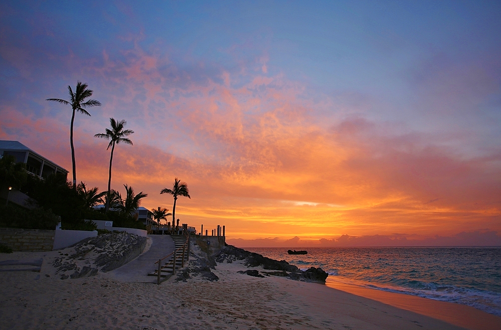 Sunrise on Bermuda's Pink Beach West, Bermuda, Atlantic, North America