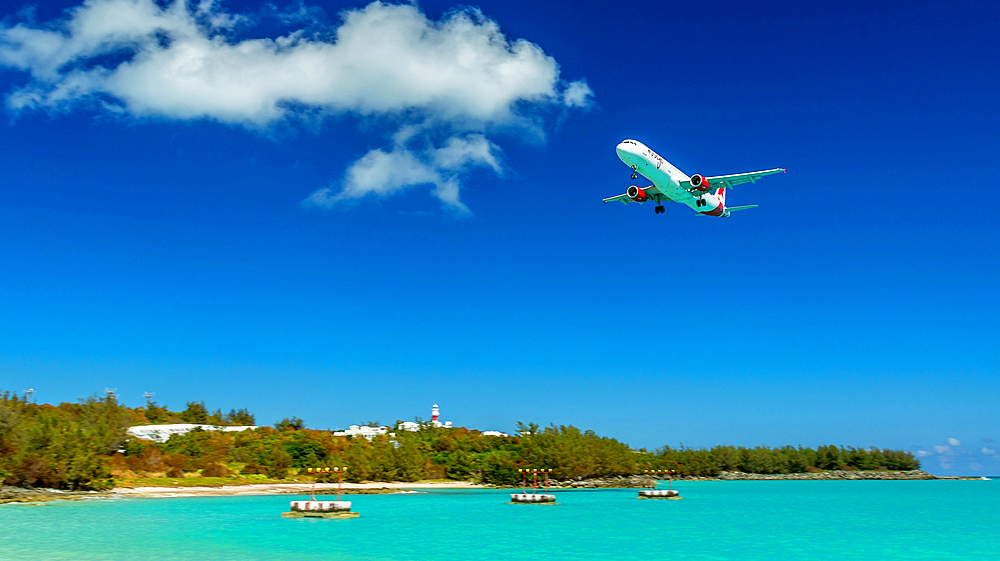 Air Canada Rouge flight AC1818 from Toronto landing at LF Wade International Airport, Bermuda, North Atlantic