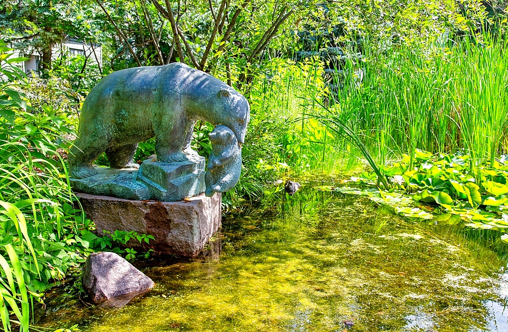 Leo Mol bear sculpture in the Leo Mol Sculpture Garden in Assiniboine Park, Winnipeg, Manitoba, Canada, North America