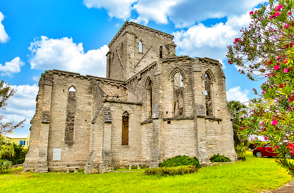 The Unfinished Church in St. George's, started in 1874, but never finished, the Church is now a popular venue for weddings, St. George's, Bermuda, North Atlantic, North America