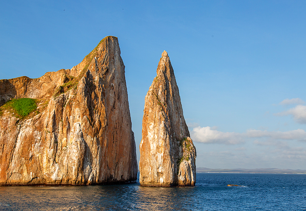 Kicker Rock, a volcanic formation near the island of San Cristobal, a popular spot for snorkelling, Galapagos Islands, UNESCO World Heritage Site, Ecuador, South America