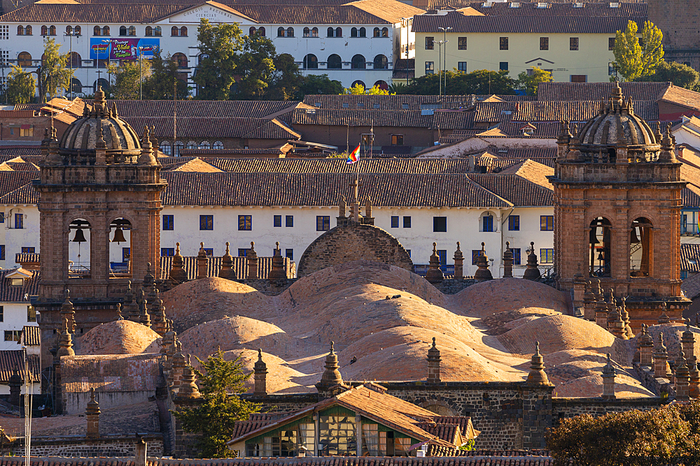 Elevated view of Cusco (Cuzco) Cathedral, UNESCO World Heritage Site, Cusco (Cuzco), Cusco Province, Cusco Region, Peru, South America