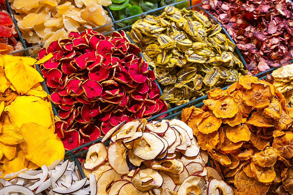 Different spices and dried fruits on display in store, Egyptian Bazaar (Spice Bazaar Market), Eminonu, Fatih District, Istanbul Province, Turkey, Europe