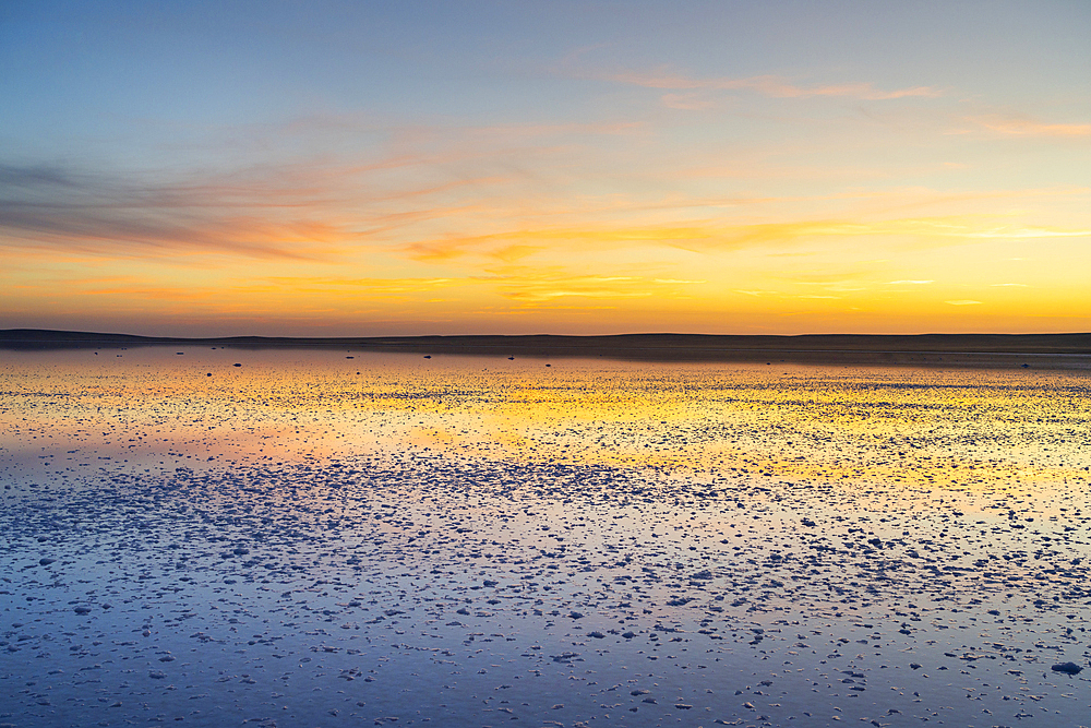 Salt Lake Tuz at sunset, Karamollausagi, Sereflikochisar, Ankara Province, Central Anatolia Region, Anatolia, Turkey, Asia Minor, Asia