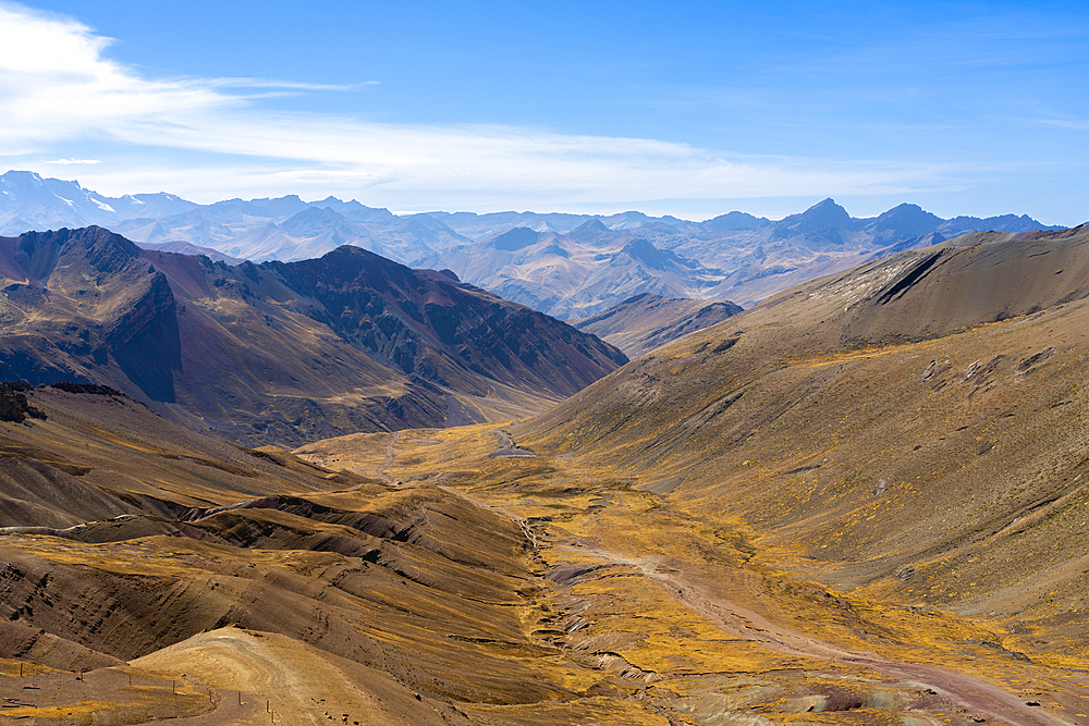 Valley and mountains in the Andes near Rainbow Mountain, Pitumarca District, Cusco (Cuzco) Region, Peru, South America