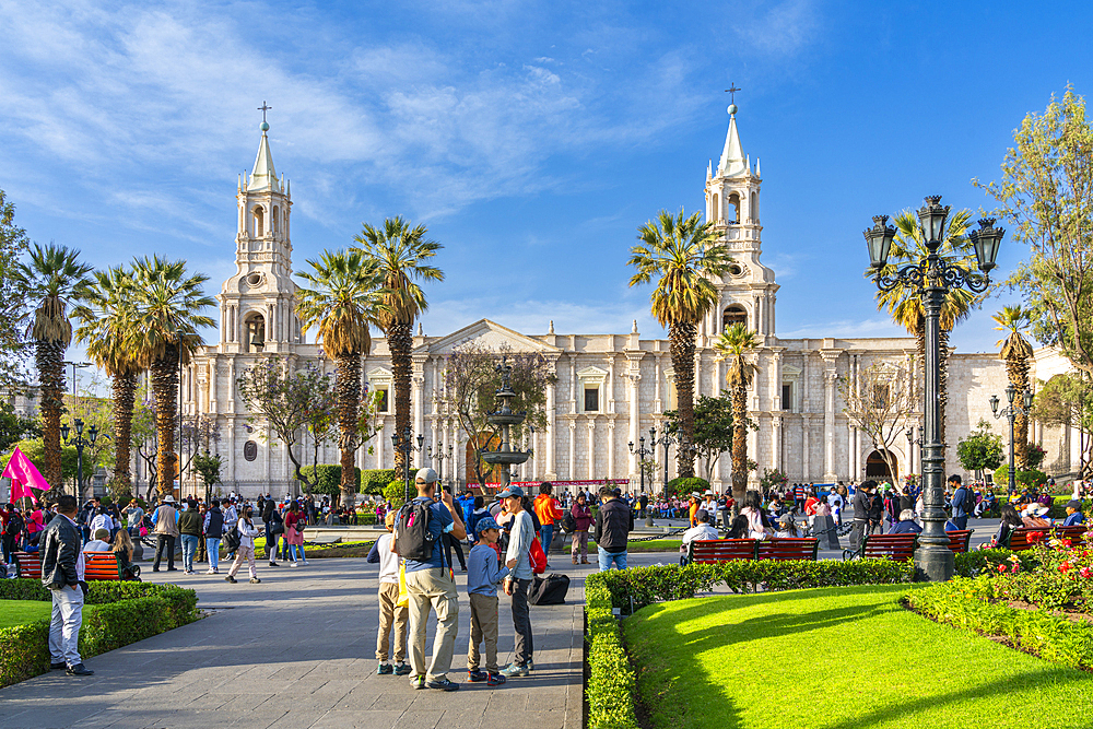 Plaza de Armas and Basilica Cathedral of Arequipa, UNESCO, Arequipa, Peru