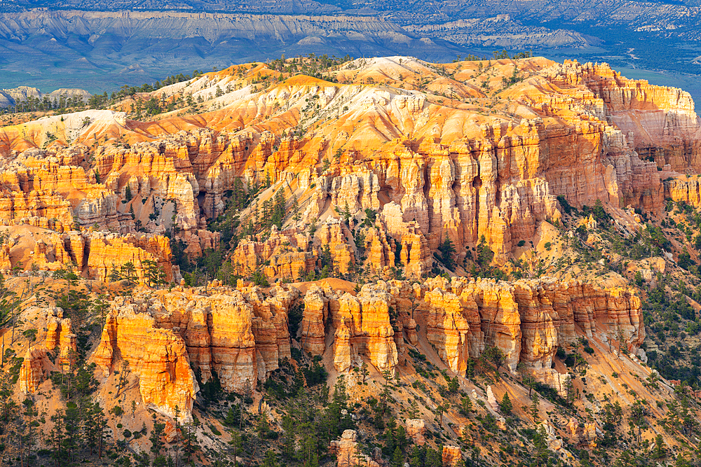 Bryce Canyon amphitheater at sunset, Inspiration Point, Bryce Canyon National Park, Utah, USA