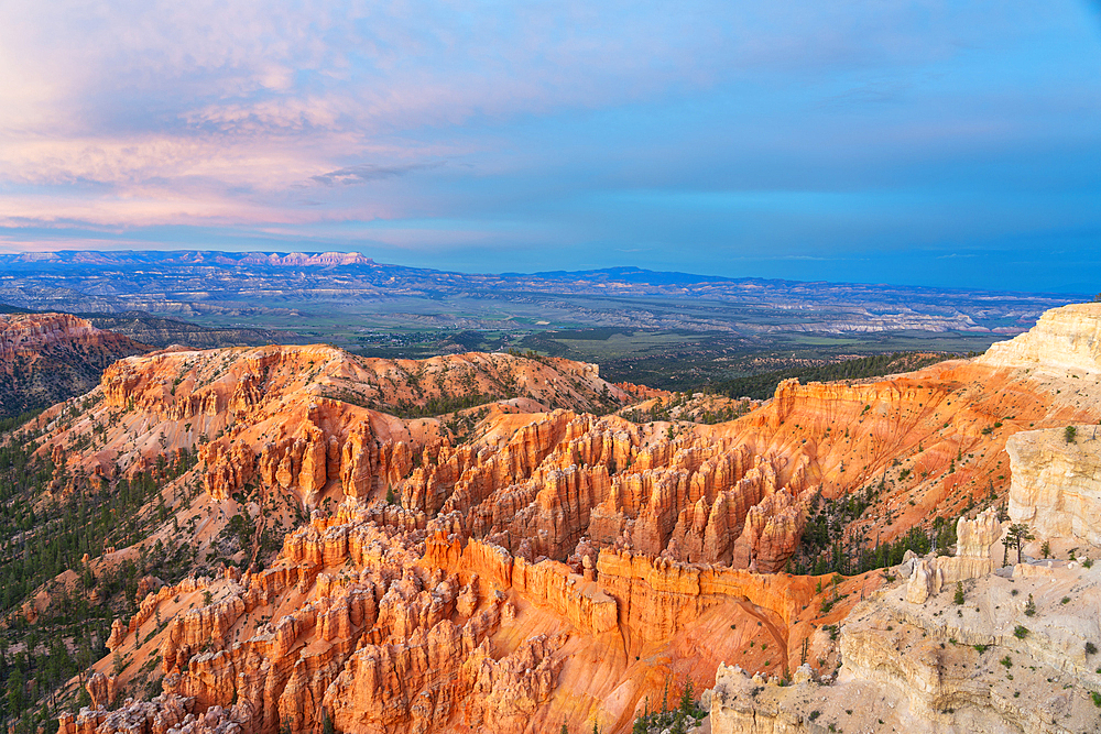 Bryce Canyon amphitheater at sunset, Bryce Point, Bryce Canyon National Park, Utah, United States of America, North America