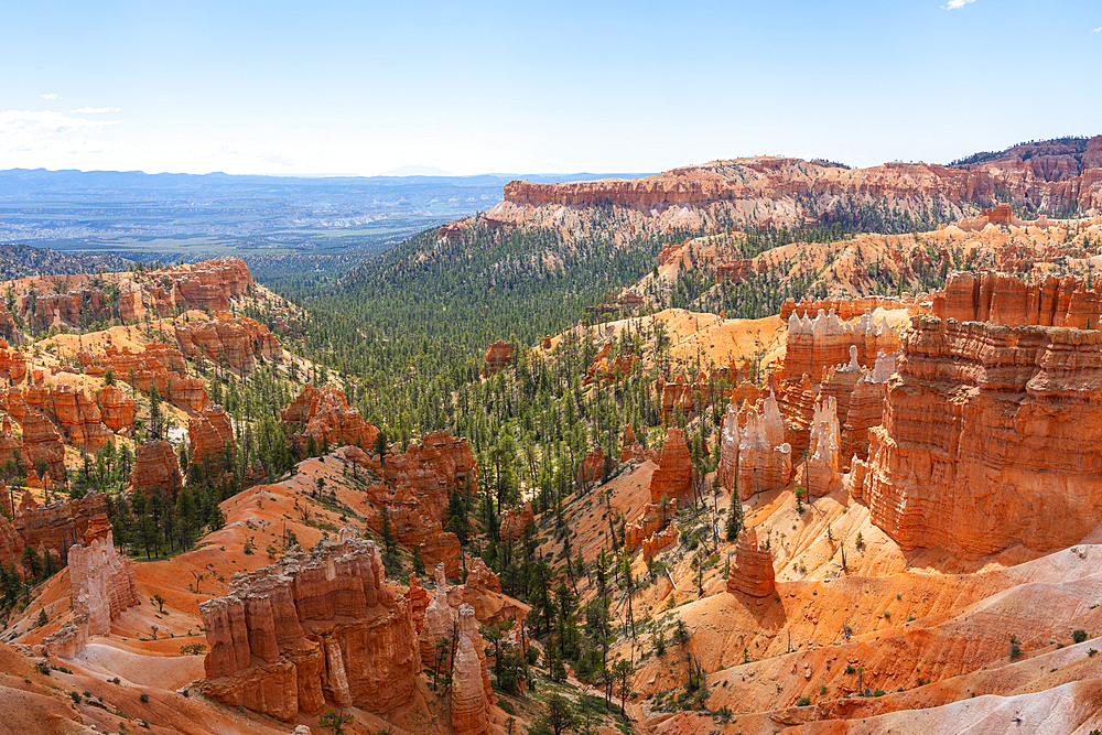 Scenic view of hoodoos and rock formations, Rim Trail, Bryce Canyon National Park, Utah, USA