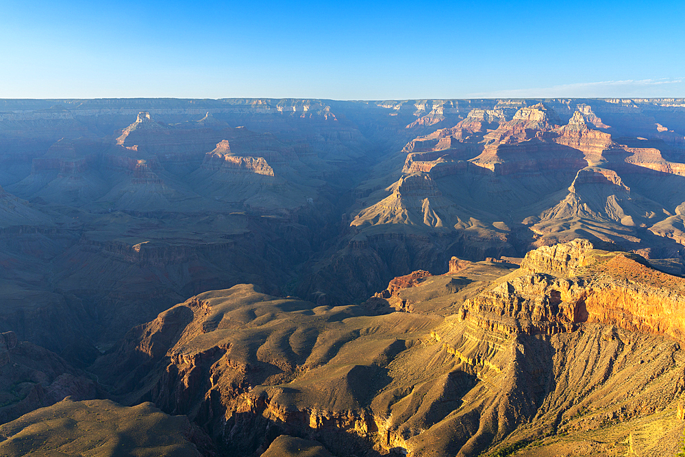 Grand Canyon at sunset, Rim Trail near Yavapai Point, Grand Canyon National Park, Arizona, USA