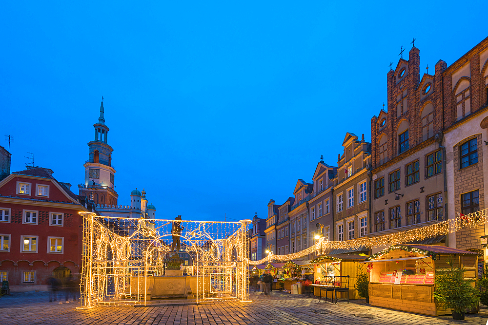 Christmas markets at Old Market Square, Poznan, Poland, Europe