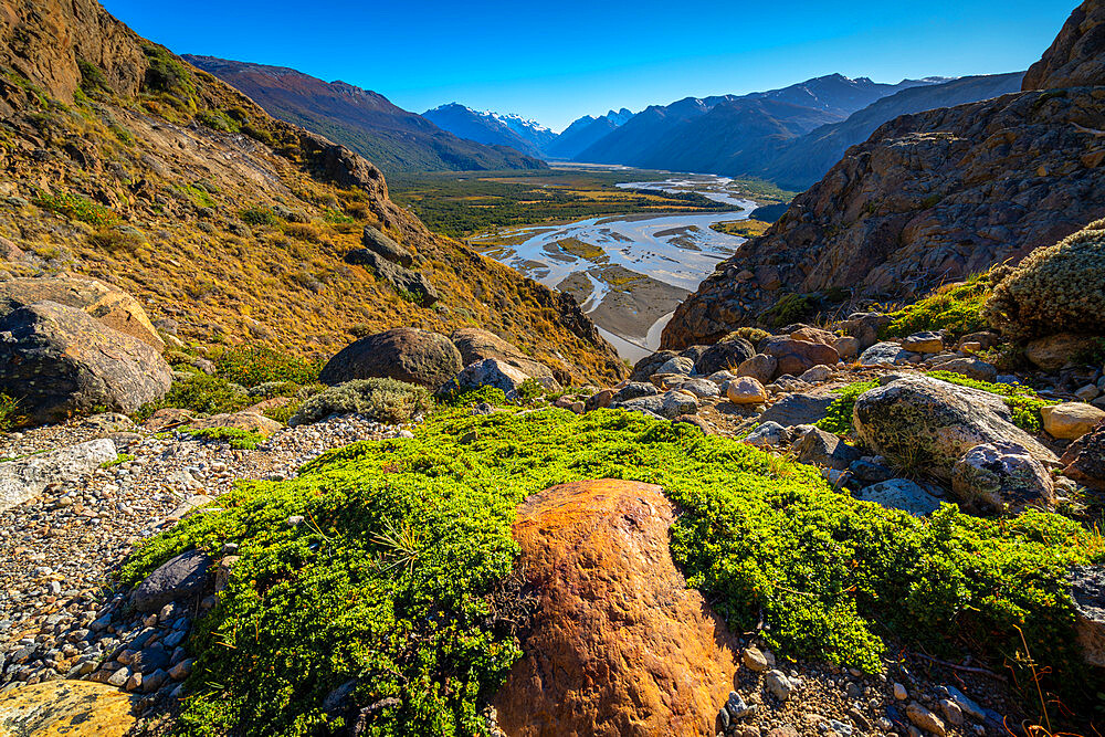 Scenic view from Mirador Rio de las Vueltas, Los Glaciares National Park, UNESCO World Heritage Site, Patagonia, Argentina, South America