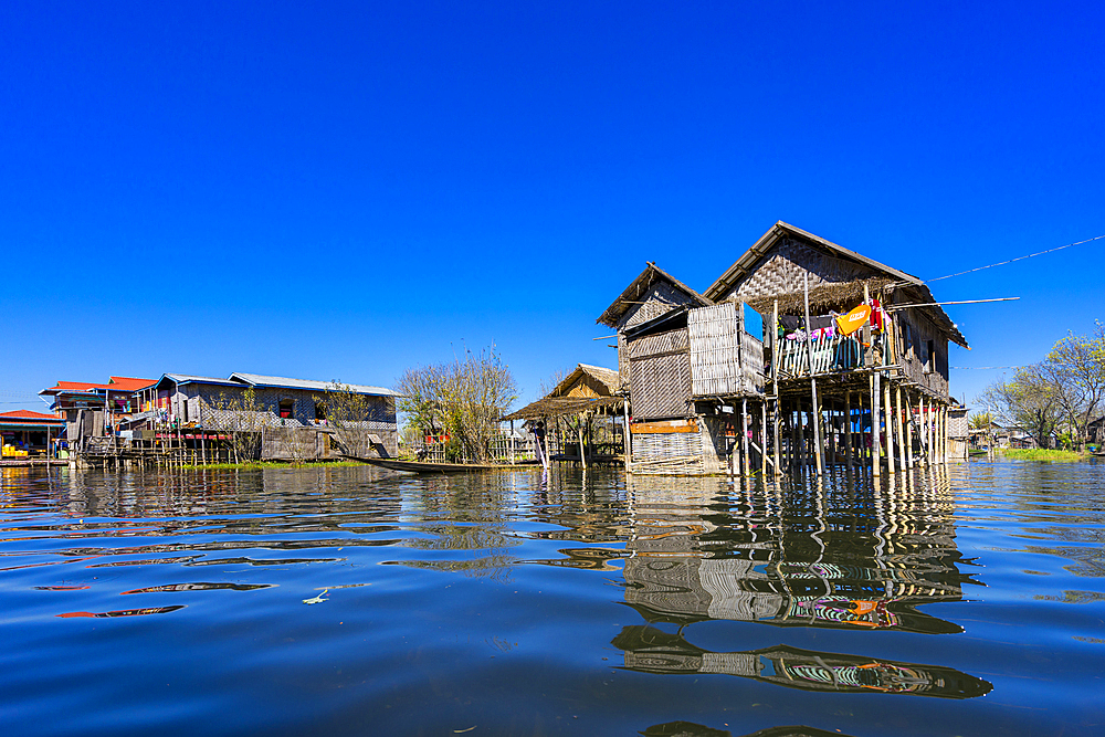 Stilt houses in village on Lake Inle, Shan State, Myanmar (Burma), Asia