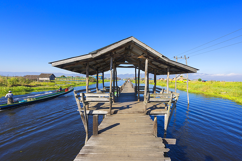 Wooden pier, Lake Inle, Shan State, Myanmar (Burma), Asia