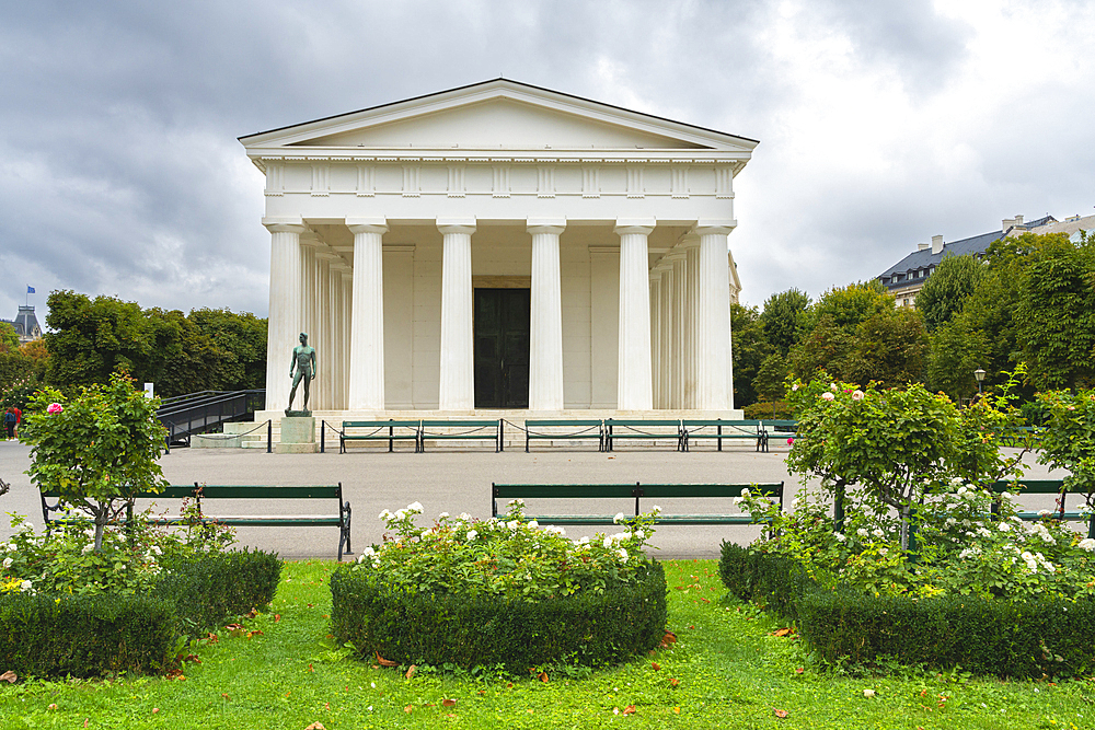 Temple of Theseus (Theseustempel), Volksgarten park, Vienna, Austria, Europe