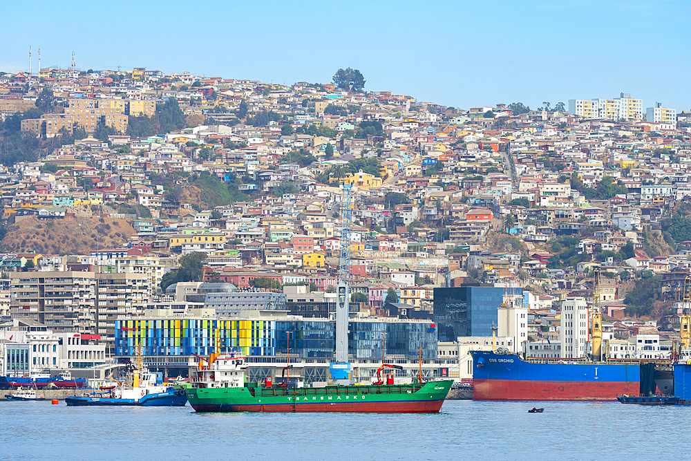 Ship near Port of Valparaiso with city in background, Valparaiso, Valparaiso Province, Valparaiso Region, Chile, South America