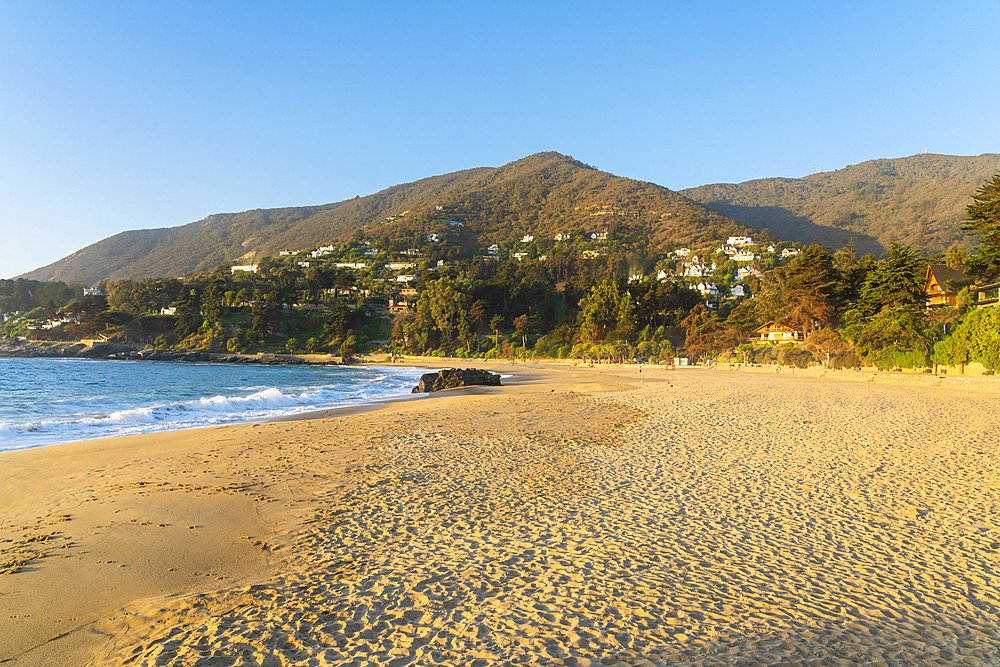 Zapallar beach at sunset, Zapallar, Petorca Province, Valparaiso Region, Chile, South America