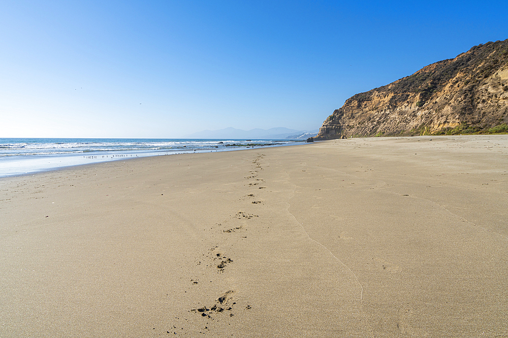 Footprints in sand at Quirilluca beach, Puchuncavi, Valparaiso Province, Valparaiso Region, Chile, South America