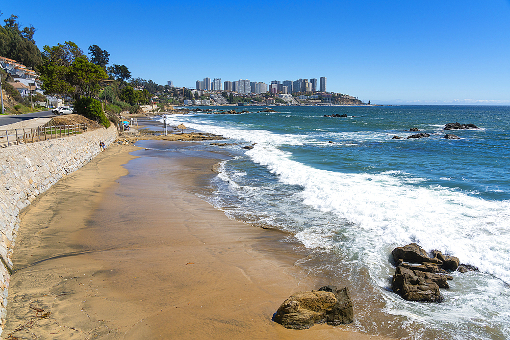 Black beach (Playa Negra), Concon, Valparaiso Province, Valparaiso Region, Chile, South America