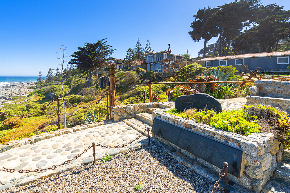 Grave of Pablo Neruda, exterior of Pablo Neruda Museum, Isla Negra, Chile, South America