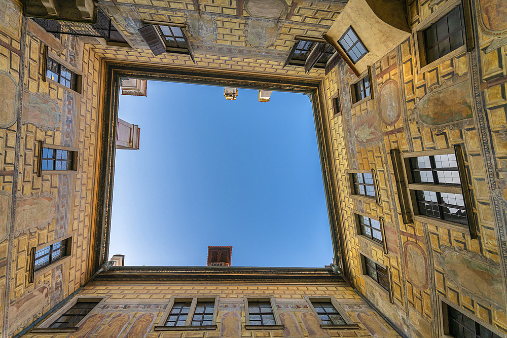 Straight up view of Cesky Krumlov Castle from the Chateau Courtyard, UNESCO World Heritage Site, Cesky Krumlov, South Bohemian Region, Czech Republic (Czechia), Europe