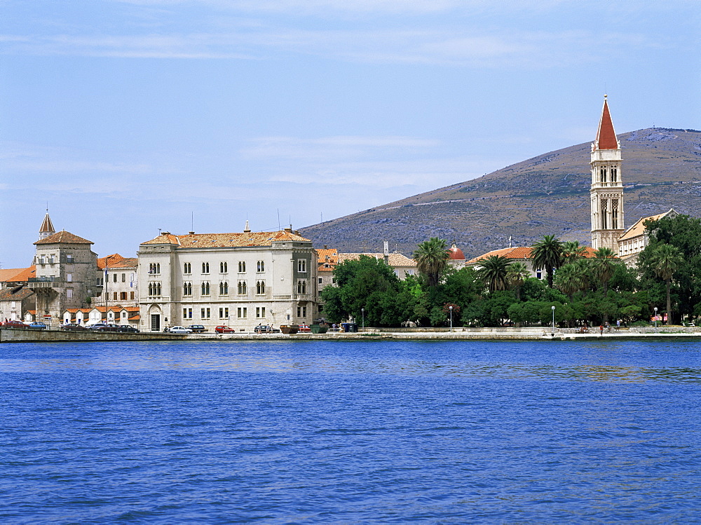 Waterfront with St. Lawrence's cathedral, Trogir, Central Dalmatia region, Croatia, Europe