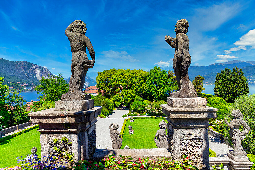 The gardens of Borromeo Palace, Isola Bella, Lake Maggiore, Verbania district, Piedmont, Italian Lakes, Italy, Europe