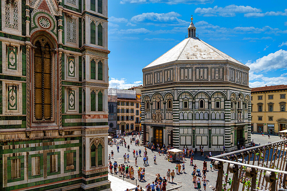 Cathedral of Santa Maria del Fiore (Duomo) and Baptistery, Florence, UNESCO World Heritage Site, Tuscany, Italy, Europe