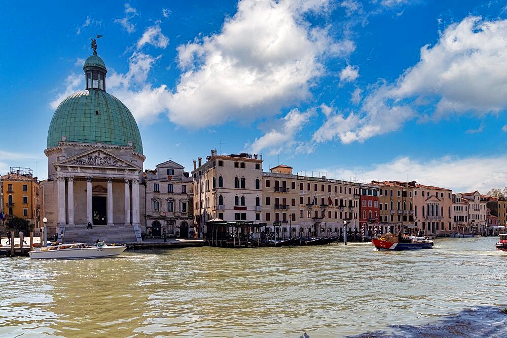 Church of San Simeone Piccolo on the Grand Canal in front of the railway station, Venice, Veneto, Italy