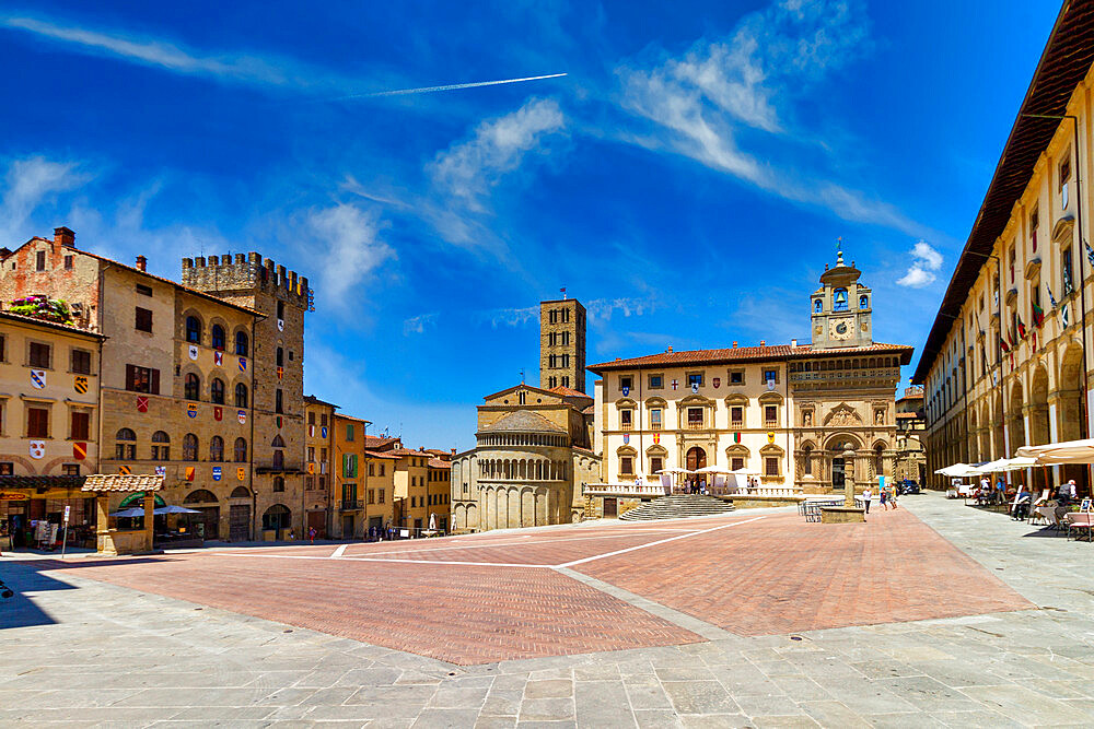 Pieve di Santa Maria, Palazzo della Fraternita�dei Laici, Piazza Grande, Arezzo, Tuscany, Italy, Europe