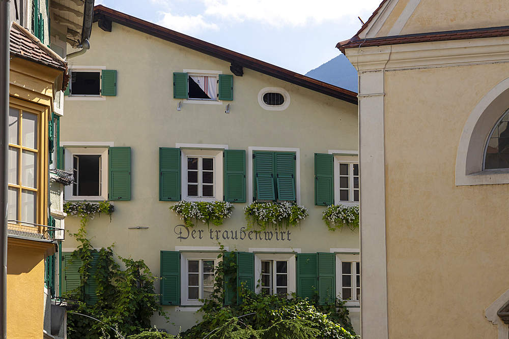 Typical restaurant in the historical centre, Brixen, Sudtirol (South Tyrol) (Province of Bolzano), Italy, Europe