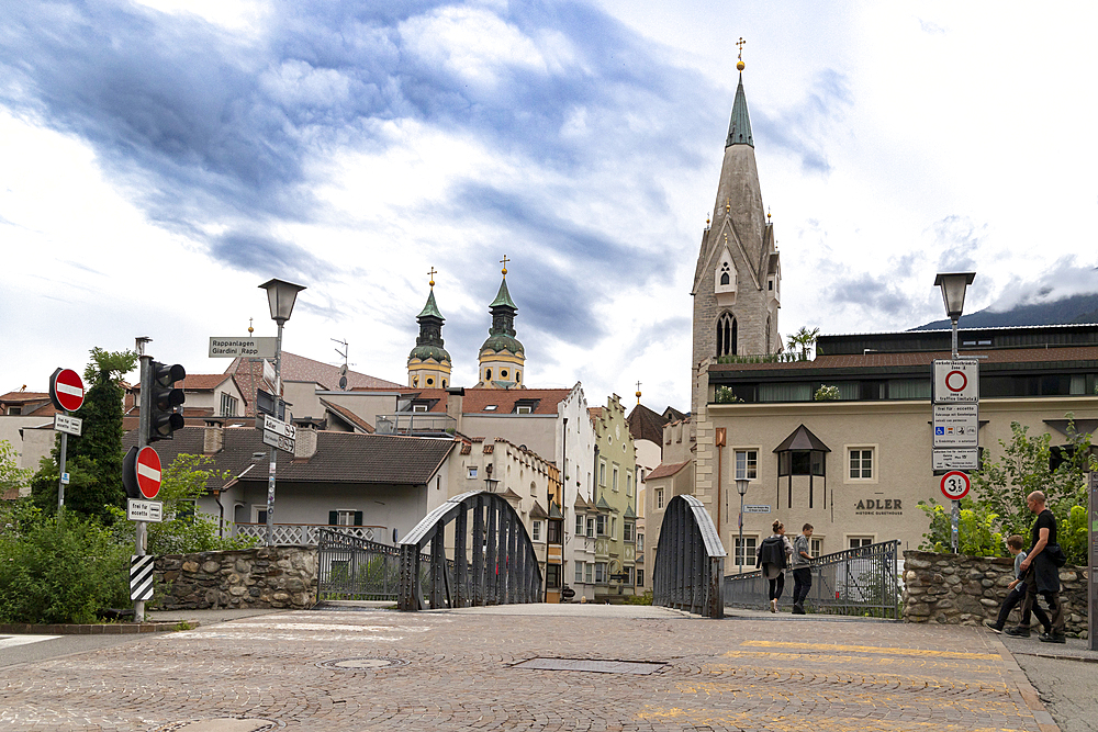 View of the old town from Eagles Bridge, Brixen, Sudtirol (South Tyrol) (Province of Bolzano), Italy, Europe