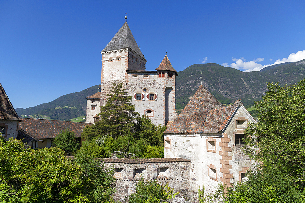 Castel Trostburg, Val Gardena, Bozen district, Sudtirol (South Tyrol), Italy, Europe