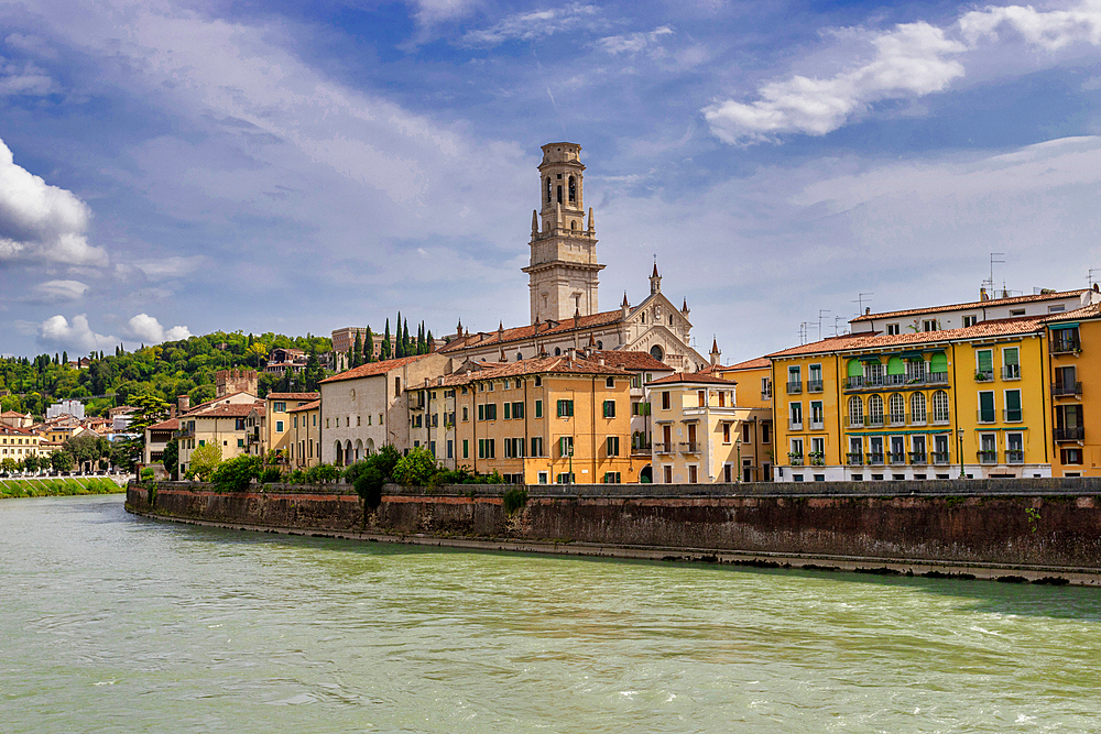 River Adige with Old Town Verona, Verona district, Veneto, Italy, Europe