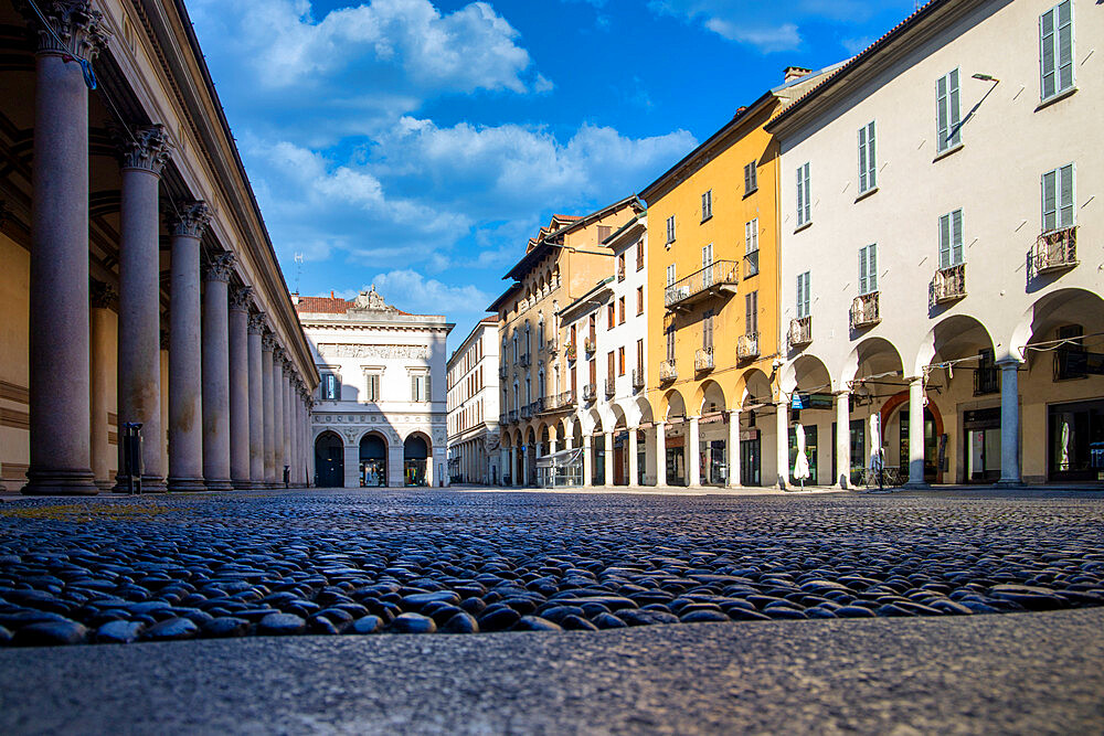 Piazza della Repubblica in Novara with its historic buildings and the portico of the cathedral, Novara, Piedmont, Italy, Europe