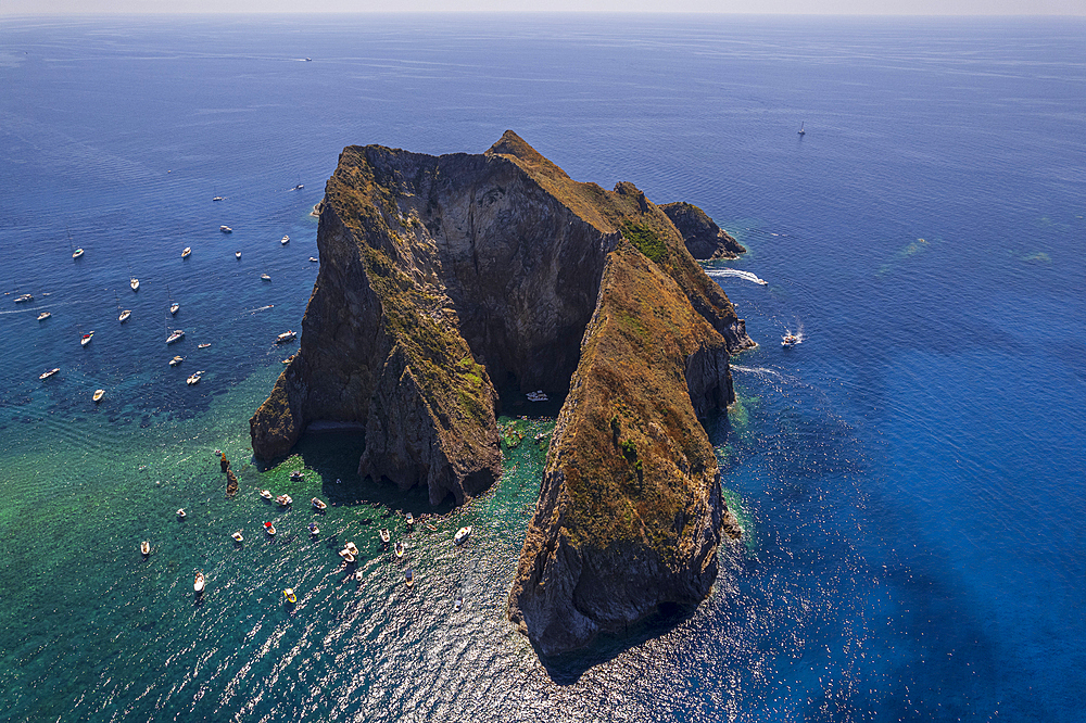 Palmarola sea stack called Faraglione di Mezzogiorno, aerial view, Palmarola island, Ponza municipality, Tyrrhenian Sea, Pontine islands, Latina Province, Latium (Lazio), Italy, Europe