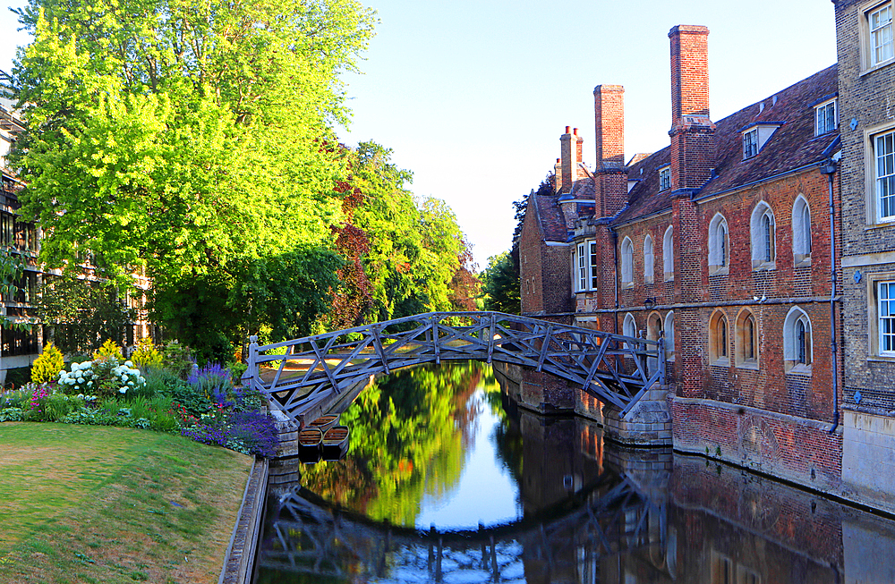 The Mathematical Bridge and River Cam, Queen's College, Cambridge, England, UK