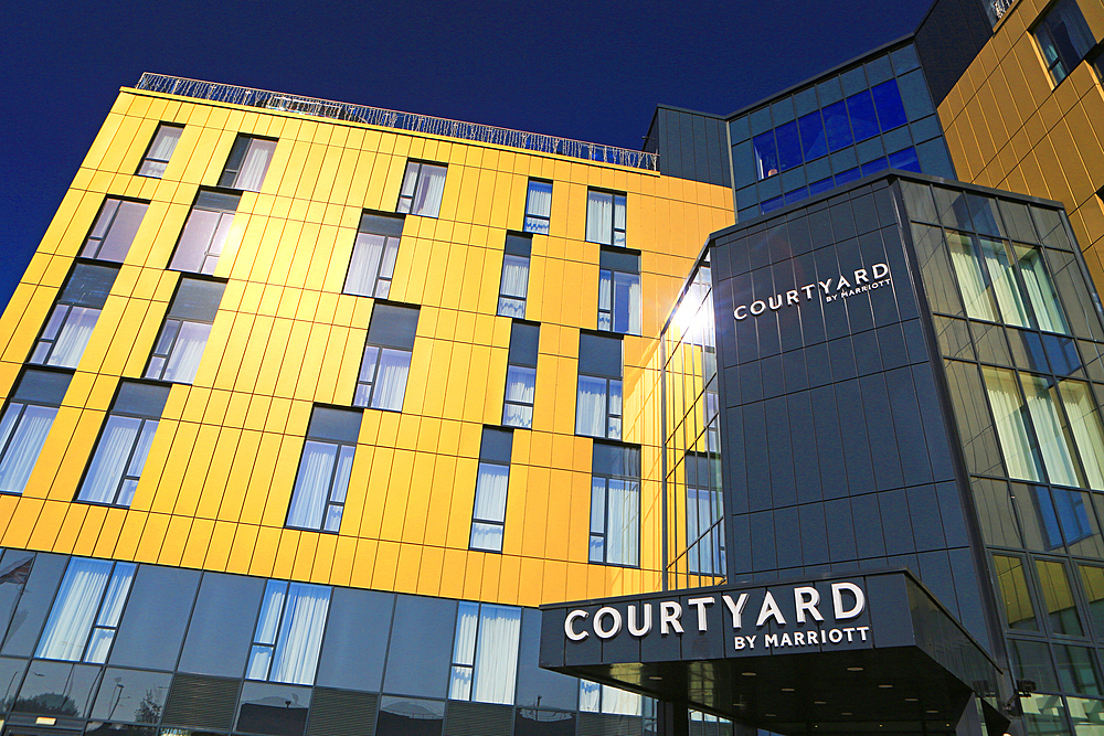 Courtyard Marriott Hotel, London Heathrow Airport