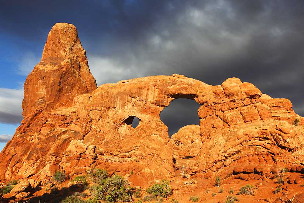 Turret Arch, Arches National Park, Utah, United States of America, North America