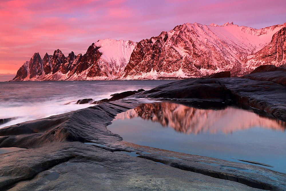 Devil's Teeth, Tungeneset, Senja, Troms og Finnmark, north west Norway, Scandinavia, Europe