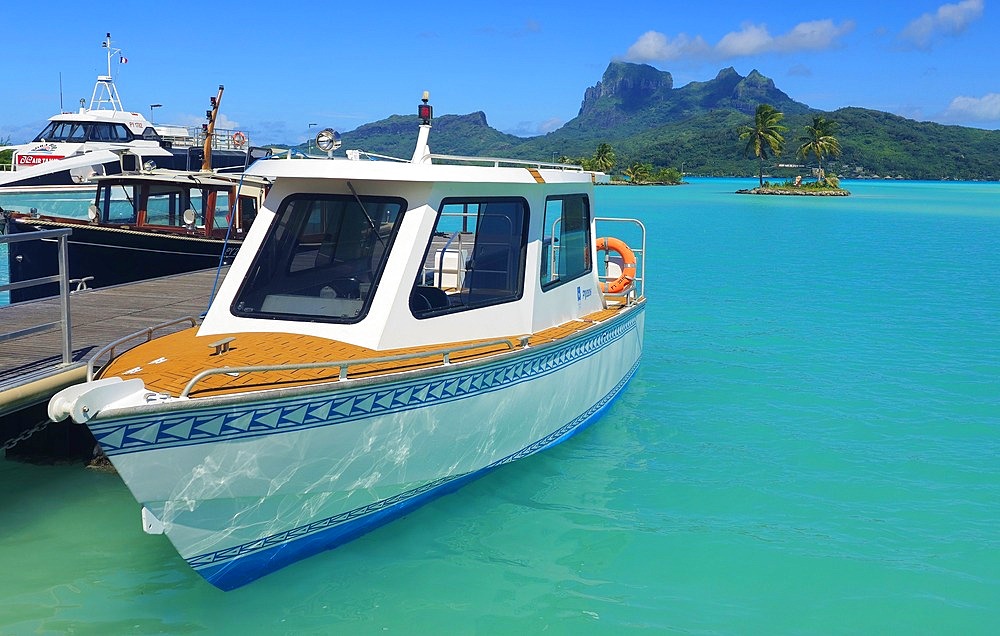 Airport jetty, Bora Bora, French Polynesia, South Pacific, Pacific