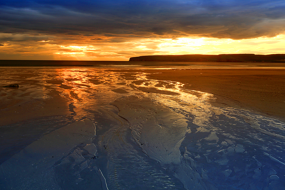 Dunnet Bay at sunset, near Thurso, Caithness, Highlands, Scotland, United Kingdom, Europe