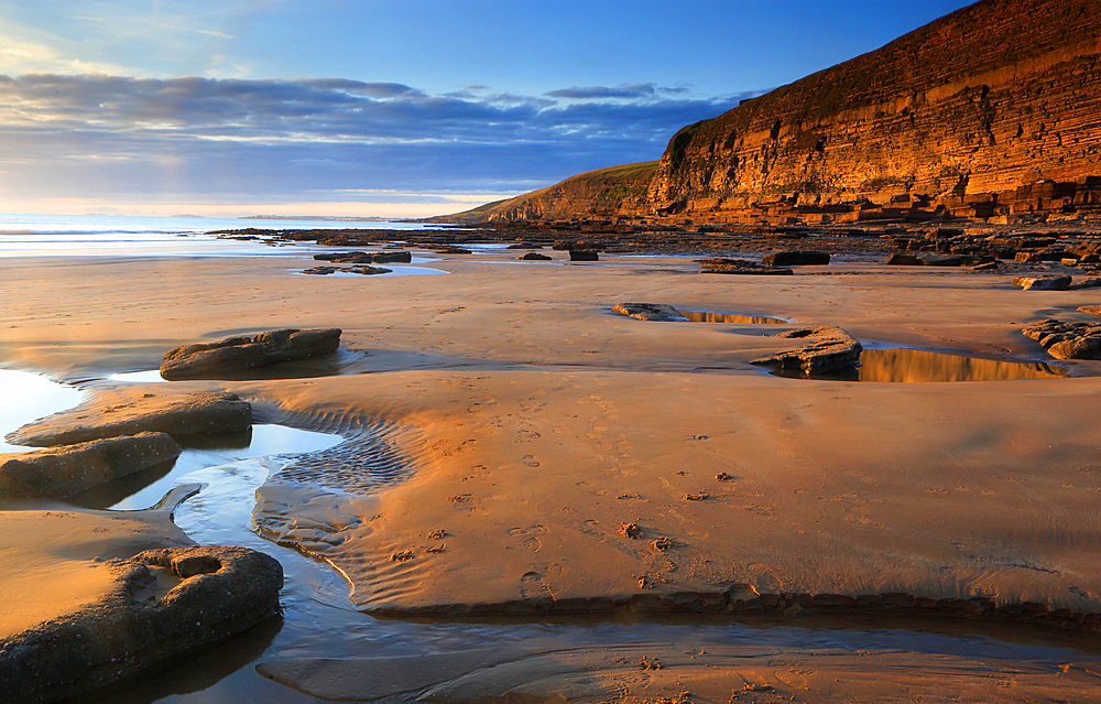 Limestone cliffs at Dunraven Bay, Southerndown, Bridgend, South Wales, UK