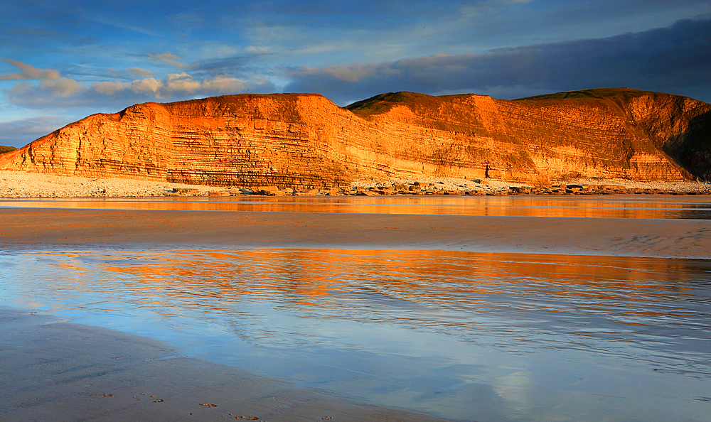 Limestone cliffs at Dunraven Bay, Southerndown, Bridgend, South Wales, United Kingdom, Europe