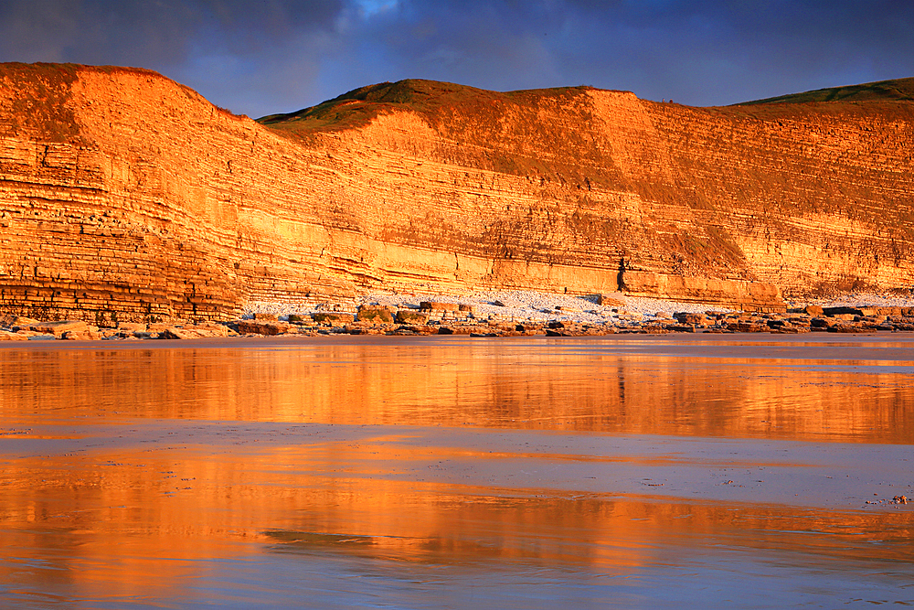 Limestone cliffs at Dunraven Bay, Southerndown, Bridgend, South Wales, United Kingdom, Europe