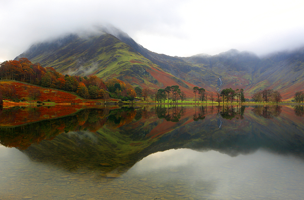 Buttermere in autumn, Lake District National Park, UNESCO World Heritage Site, Cumbria, England, United Kingdom, Europe