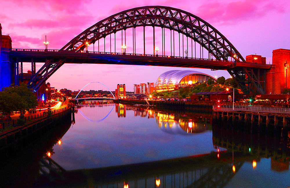 Tyne Bridge at dusk, Newcastle-upon-Tyne, Tyne and Wear, England, United Kingdom, Europe