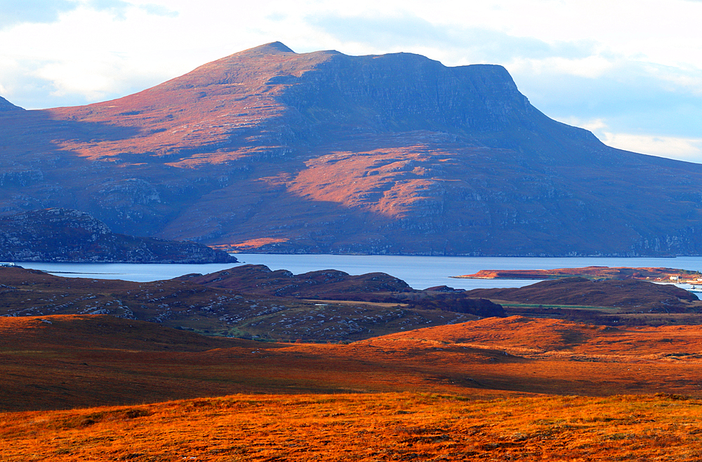 Looking towards Ben Mor Coigach from Assynt, Sutherland, Highlands, Scotland, United Kingdom